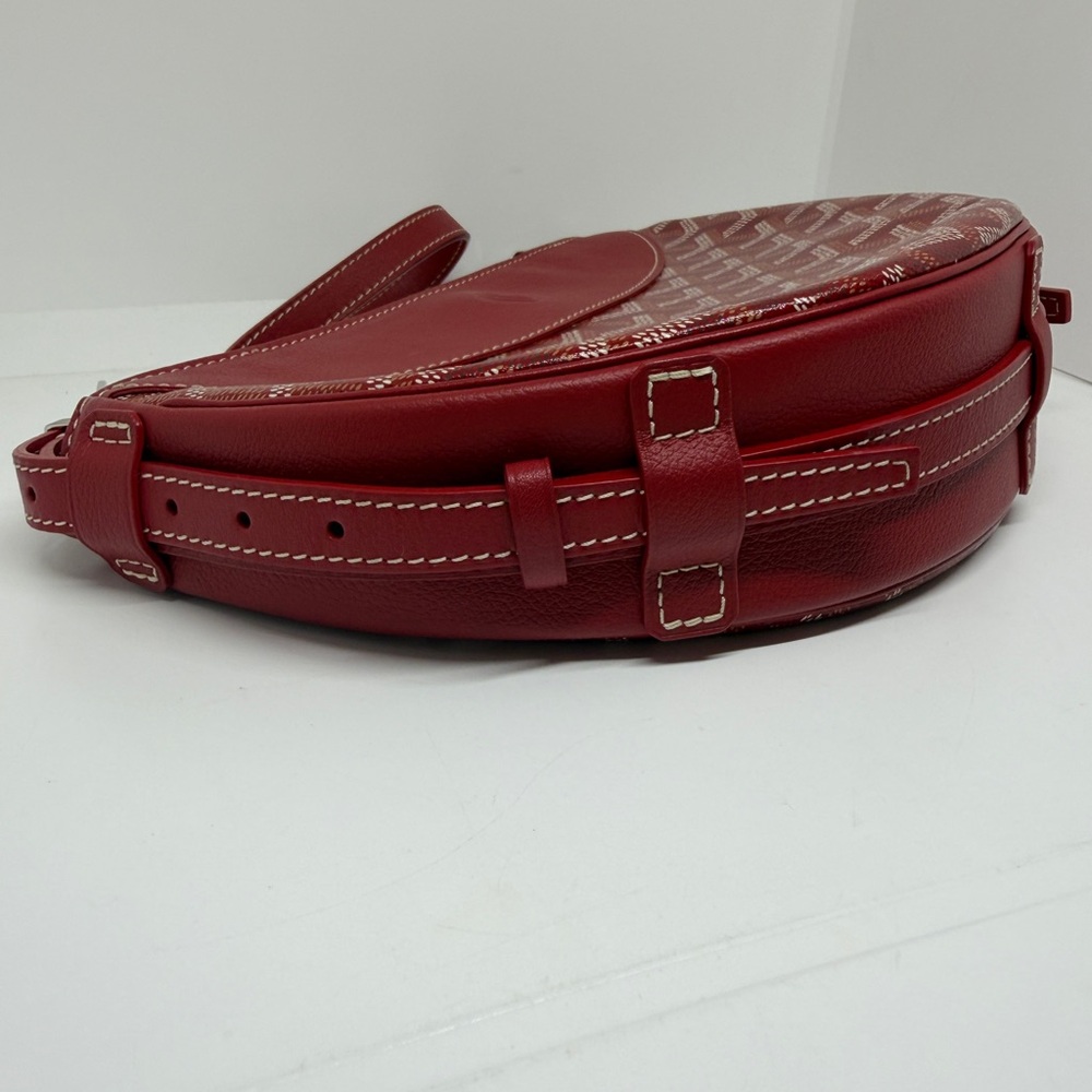 Authentic Goyard Hirondelle Shoulder Handbag in Red - Picture 3 of 13